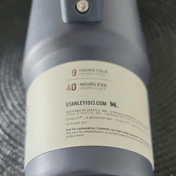 Stanley Quencher Tumbler - Navy and Copper - Picture 6 of 8